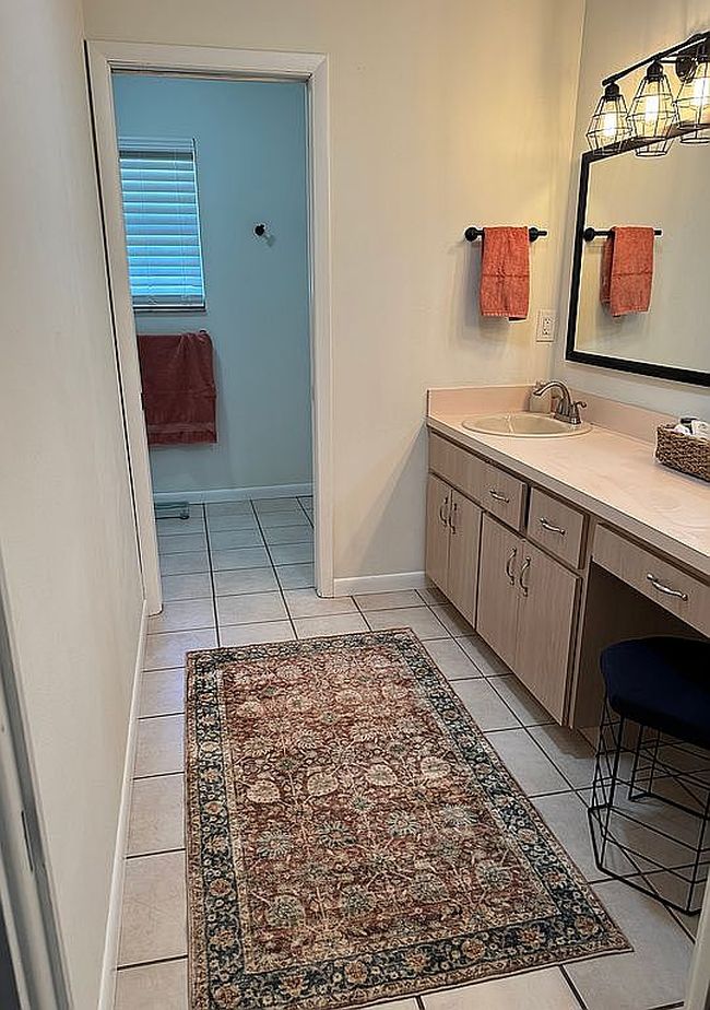 Image of 119 Pine Oak Dr