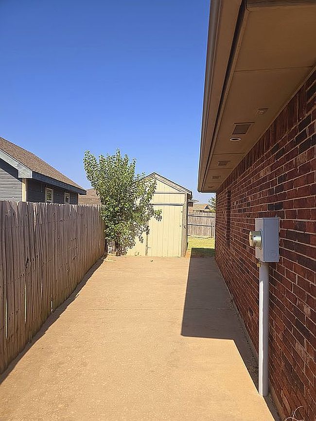 Photo of 8517 Sw 39th St, Oklahoma City, OK