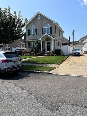 Preview of property located at 72 Rosebud Ave