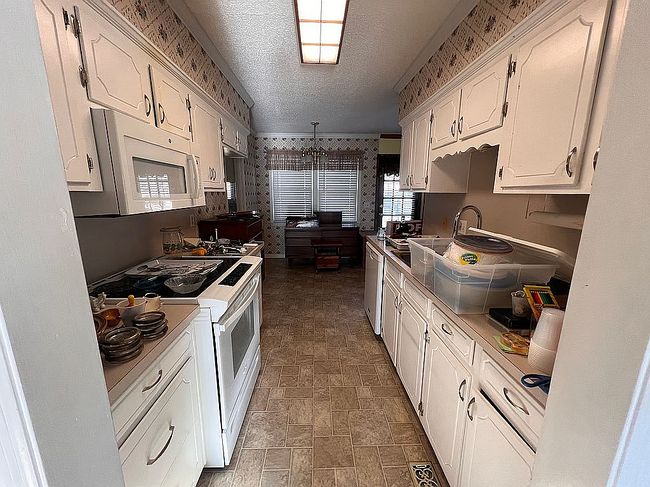 Image of 15 Newfield Ct