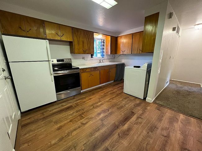 Additional photo 2 of property located at 1708 S Michigan Ave