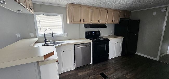 Image of 135 Gulfport Dr