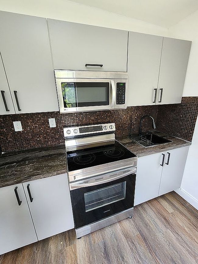 Photo of 1766 Ne 183rd St, North Miami Beach, FL