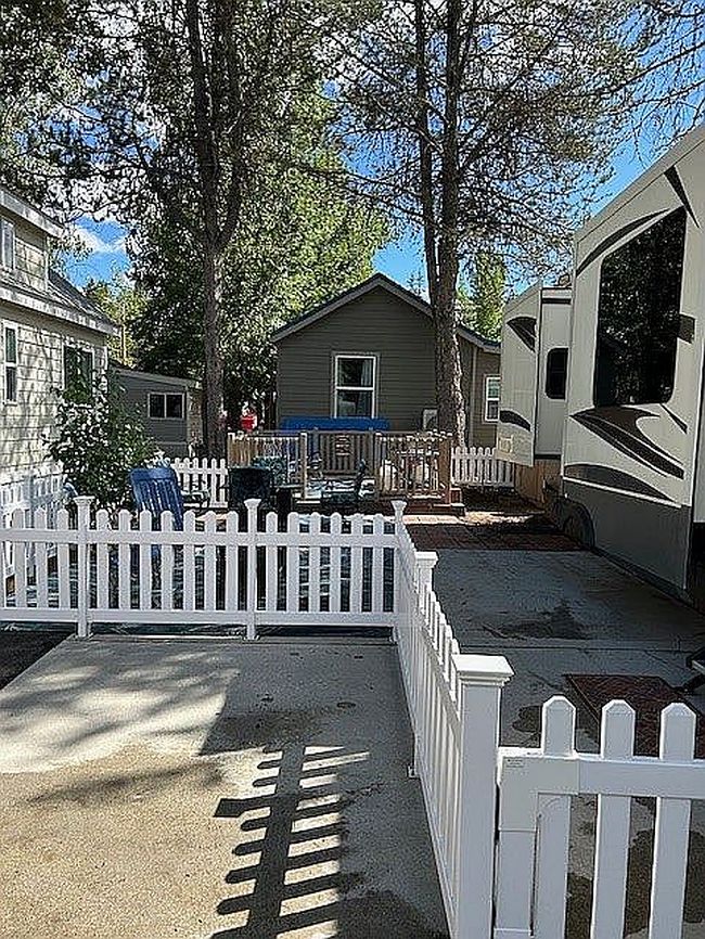 Image of 514 N Sawyer St #C21