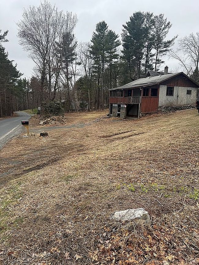 Photo of 2 Old House Rd, Montgomery, MA