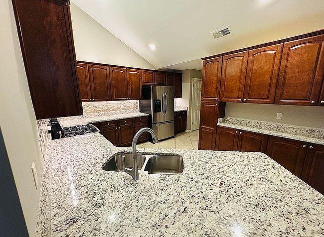 Image of 1616 W Southfield Cir