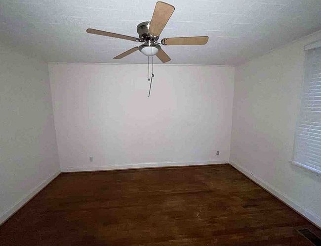 Preview of property located at 1109 Long Ave