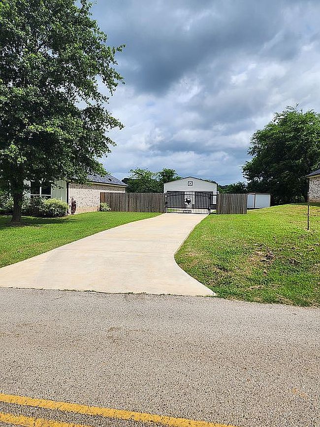 Photo of 15348 County Road 196, Tyler, TX