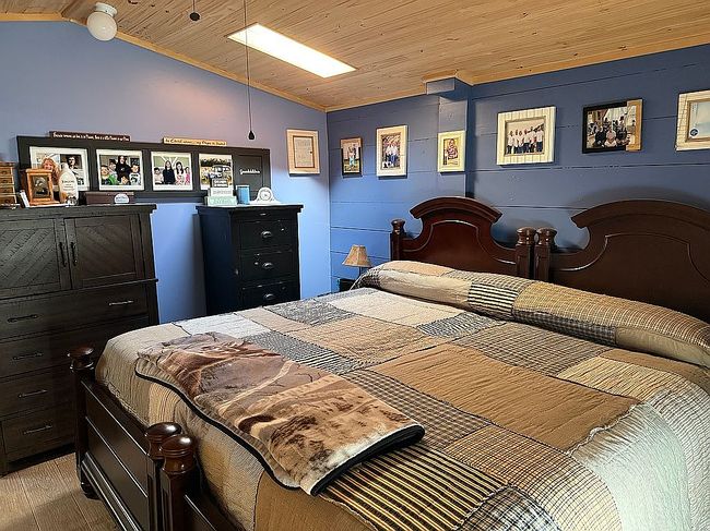Photo of 105 Cheryl Ln, Oxford, ME