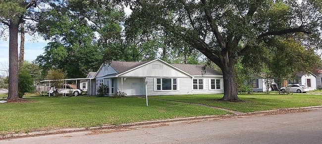 3190 Willowood Dr, Beaumont, TX