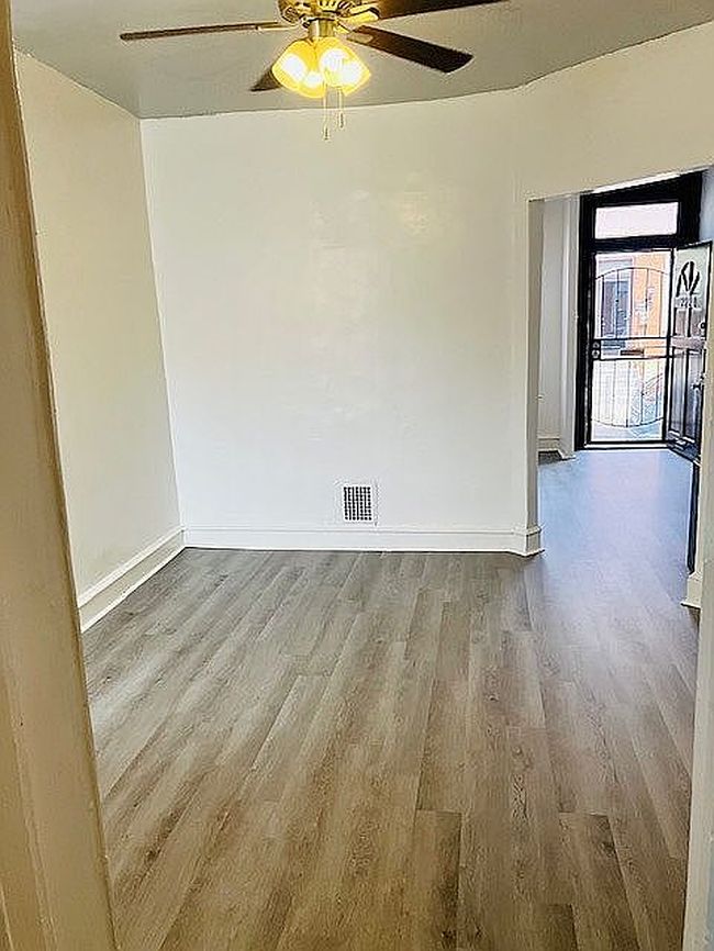 Additional photo 3 of property located at 2220 W Firth St