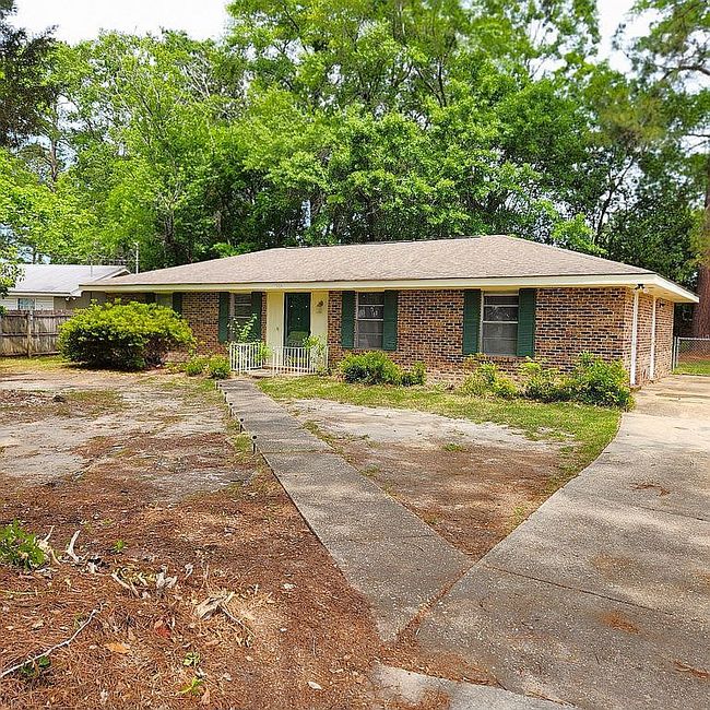 Image of 1605 Squire Ct
