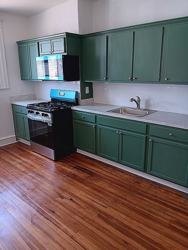 Photo of 6555 Windsor St, Philadelphia, PA