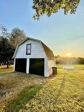 Image of 6227 Central Rd