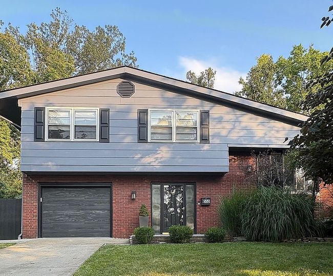 553 Meadow Ln, Versailles, KY