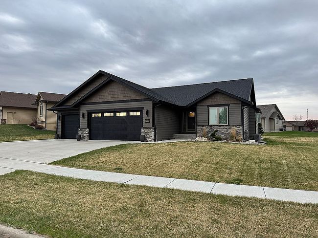 Additional photo 1 of property located at 1805 Dakota St