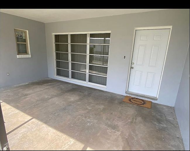 Photo of 400 Espanola Way, Melbourne, FL