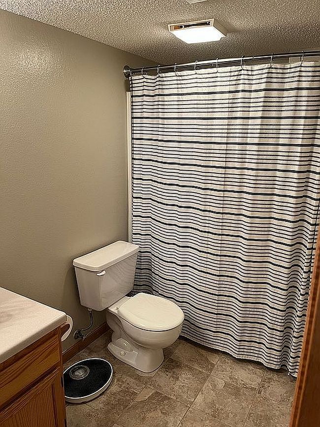 Photo of 2703 Hennessey Ct, Dodge City, KS