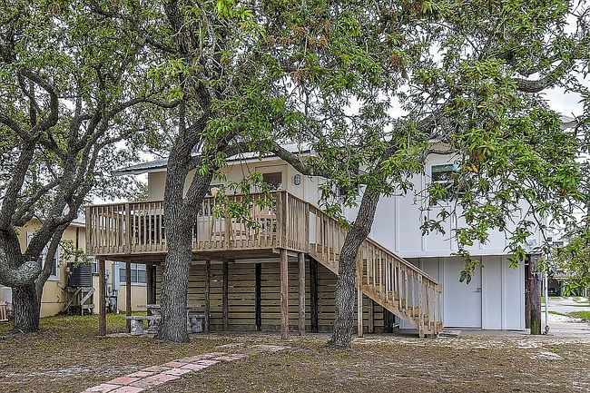 Image of 988 W Lagoon Ave