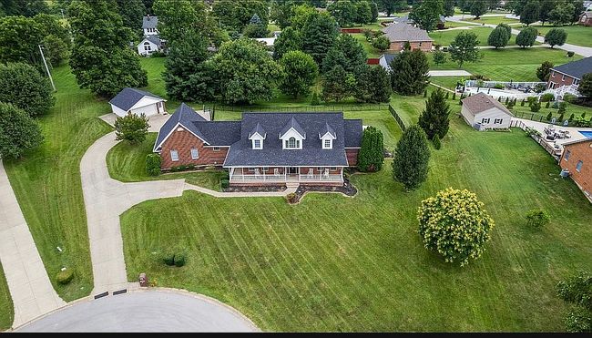 Photo of 5742 Hillside Cir, Georgetown, IN