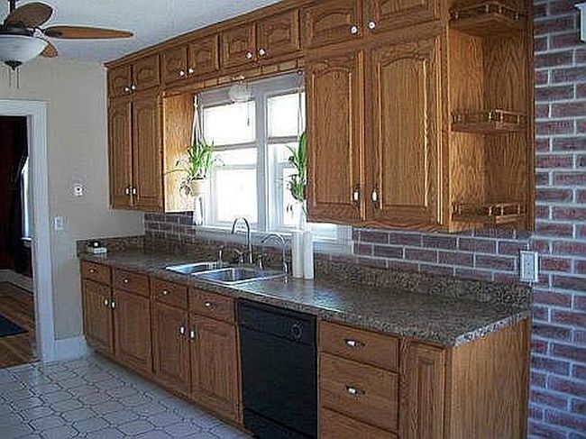 Additional photo 1 of property located at 905 Center Ave