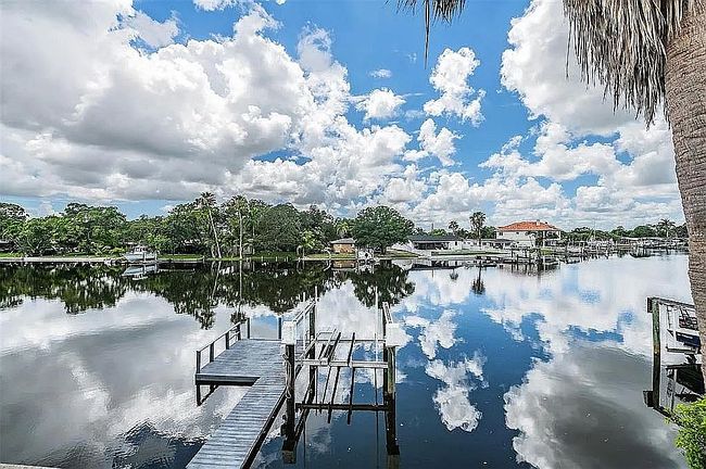 Image of 9400 Sun Isle Dr Ne