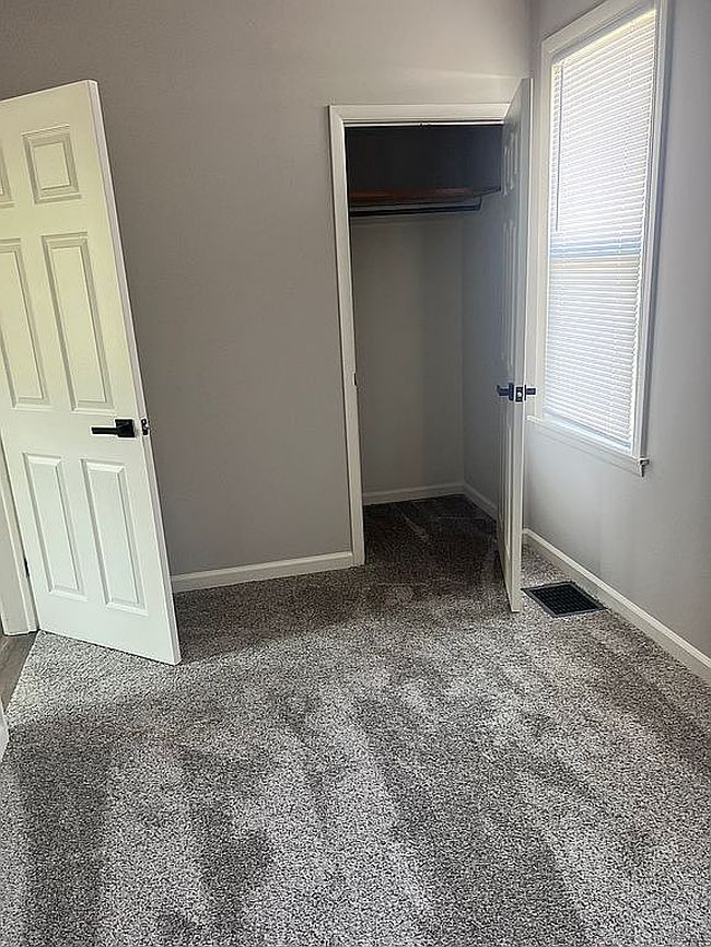 Image of 200 W 2nd Pl