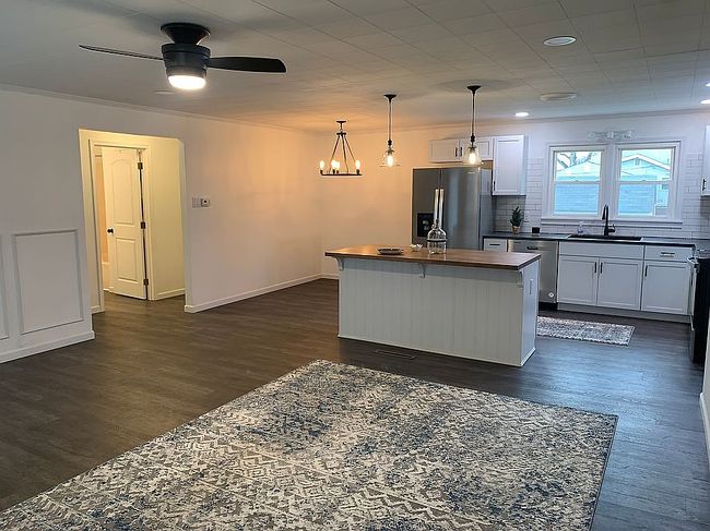 Photo of 817 Cleveland Ave, Moberly, MO