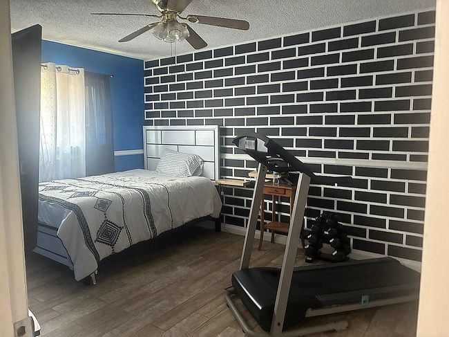 Photo of 3043 Cedarwood Dr, Bakersfield, CA
