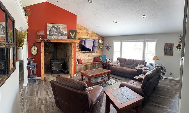 Photo of 3231 N Pelican Dr, Farr West, UT