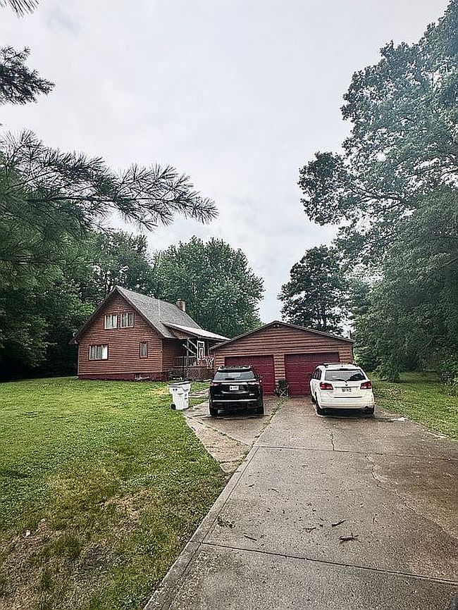 3351 E Cottom Dr, Terre Haute, IN