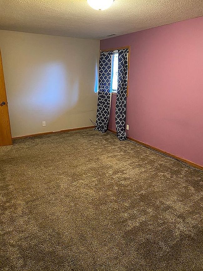 Image of 402 Zobel Ln
