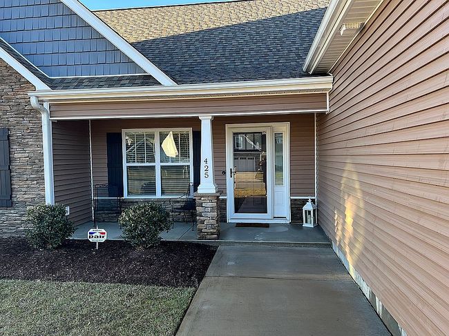 Photo of 425 Cheltenham Dr