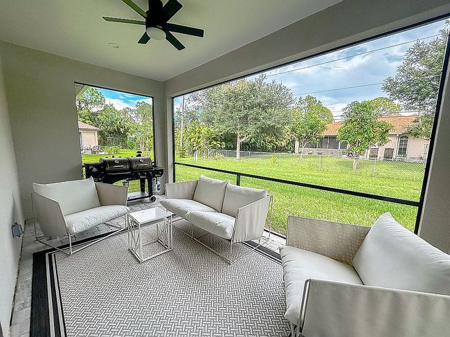 Image of 3240 Chastain St