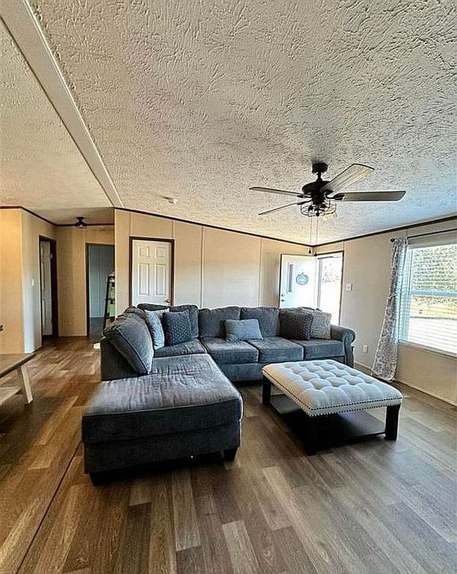 Photo of 25 Buck Watson Rd, Columbia, KY