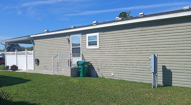 Image of 803 Lakeshore Dr