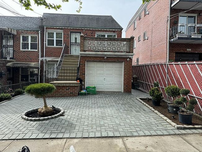 Additional photo 2 of property located at 2047 48th St