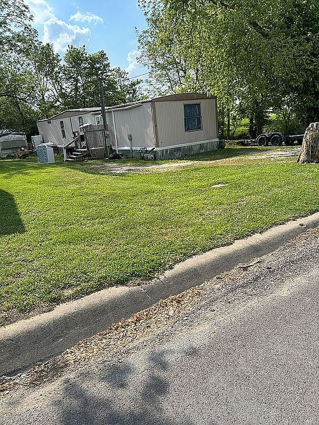 Photo of 55 N Commercial St, Winchester, IL