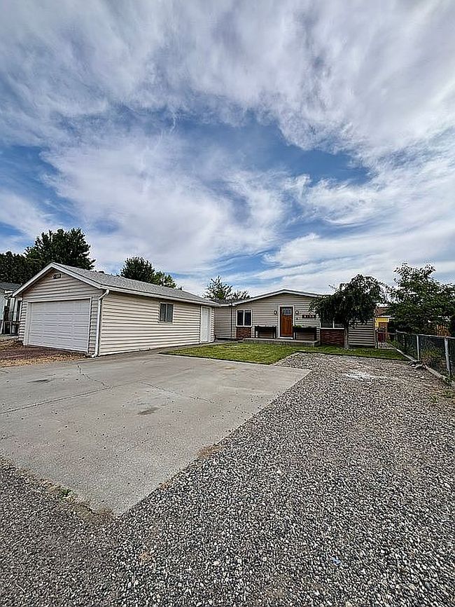 Photo of 9139 W Arrowhead Ave, Kennewick, WA