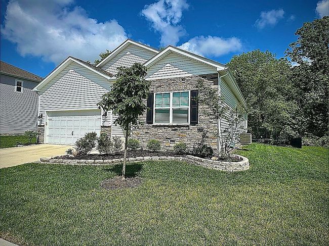 Photo of 5798 Wynnewood Dr, Grove City, OH
