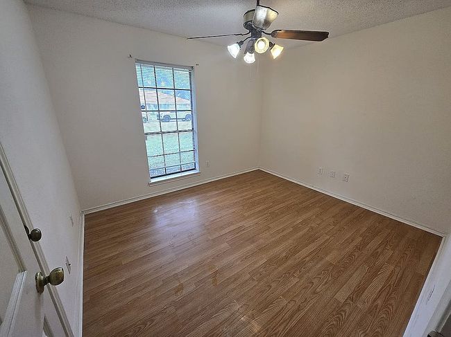 Image of 925 Shell Ln