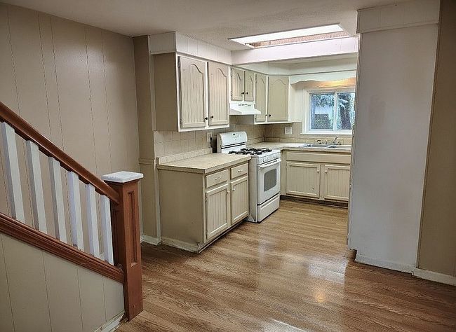 Additional photo 1 of property located at 914 Pitkin Ave