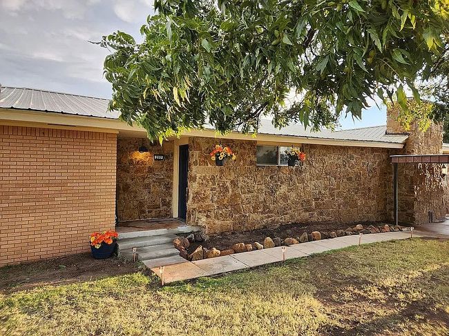 Photo of 207 Spurlin Dr