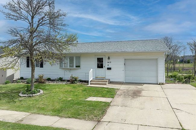 Image of 1415 Parkview Dr