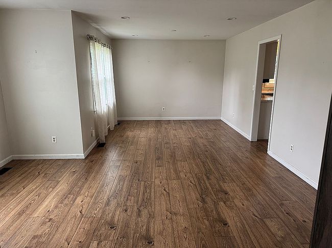 Image of 54 Lakewood Dr