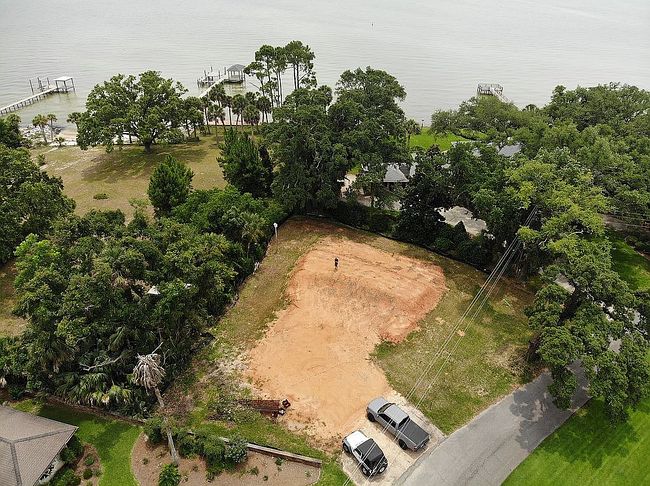 Image of 1055 Harbourview Cir