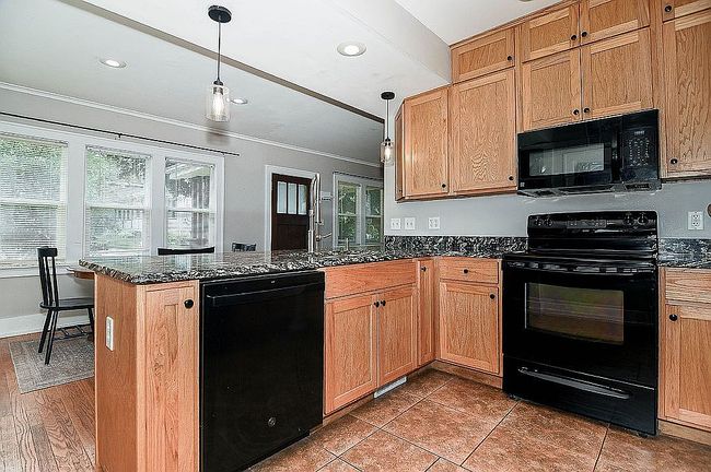 Photo of 2155 Decorah St, Dubuque, IA