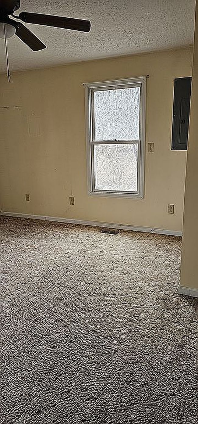Image of 196 S 3rd St