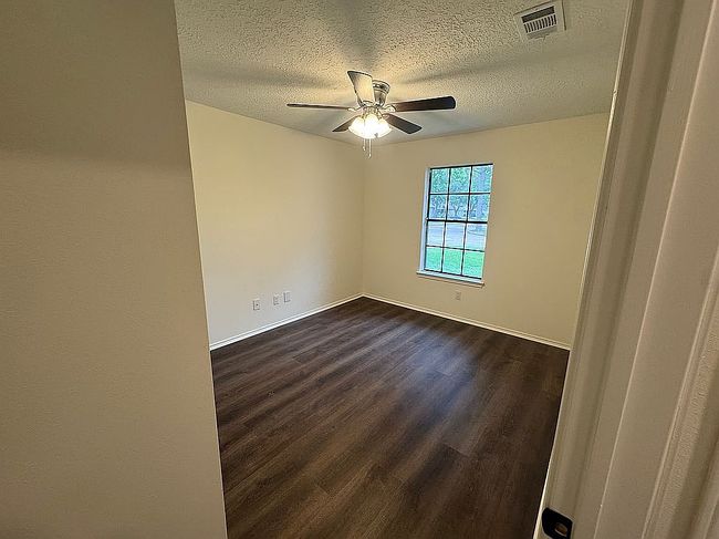 Image of 1202 Three Forks Dr