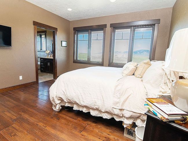 Image of 216 Pederson Rd
